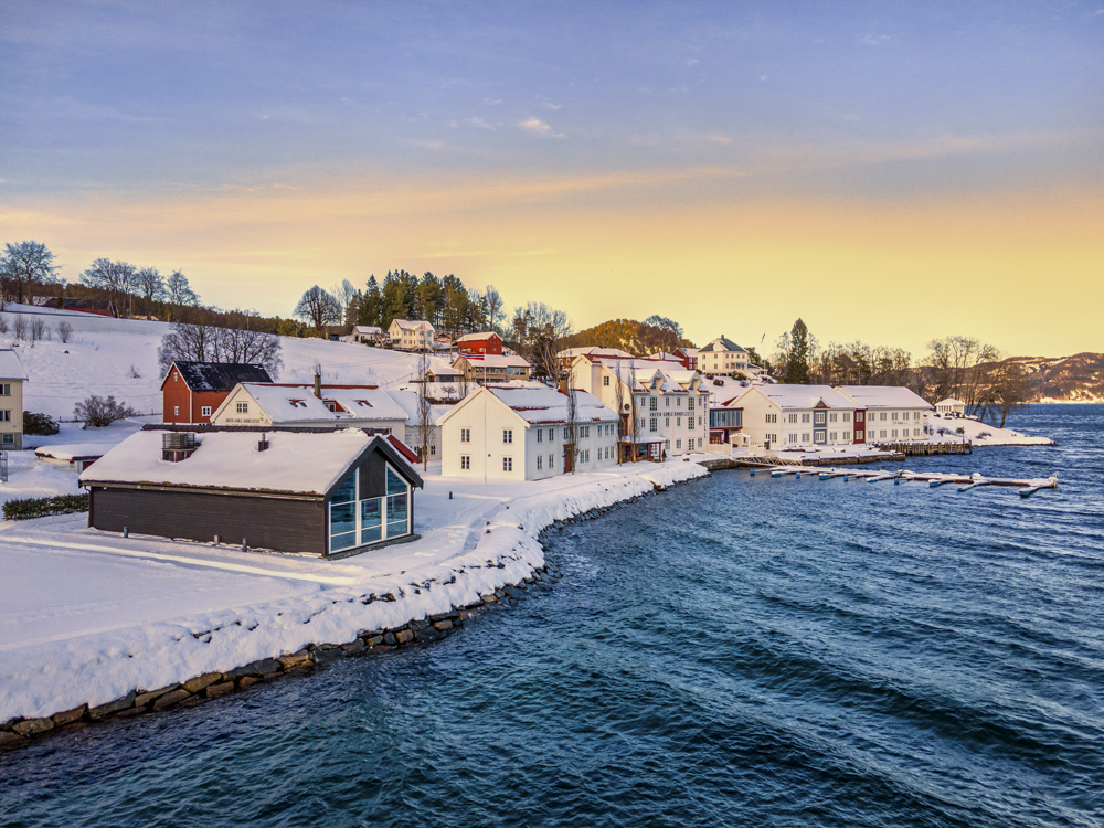 Angvik Gamle Handelssted- exclusive and cozy atmosphere - Northwestern Norway