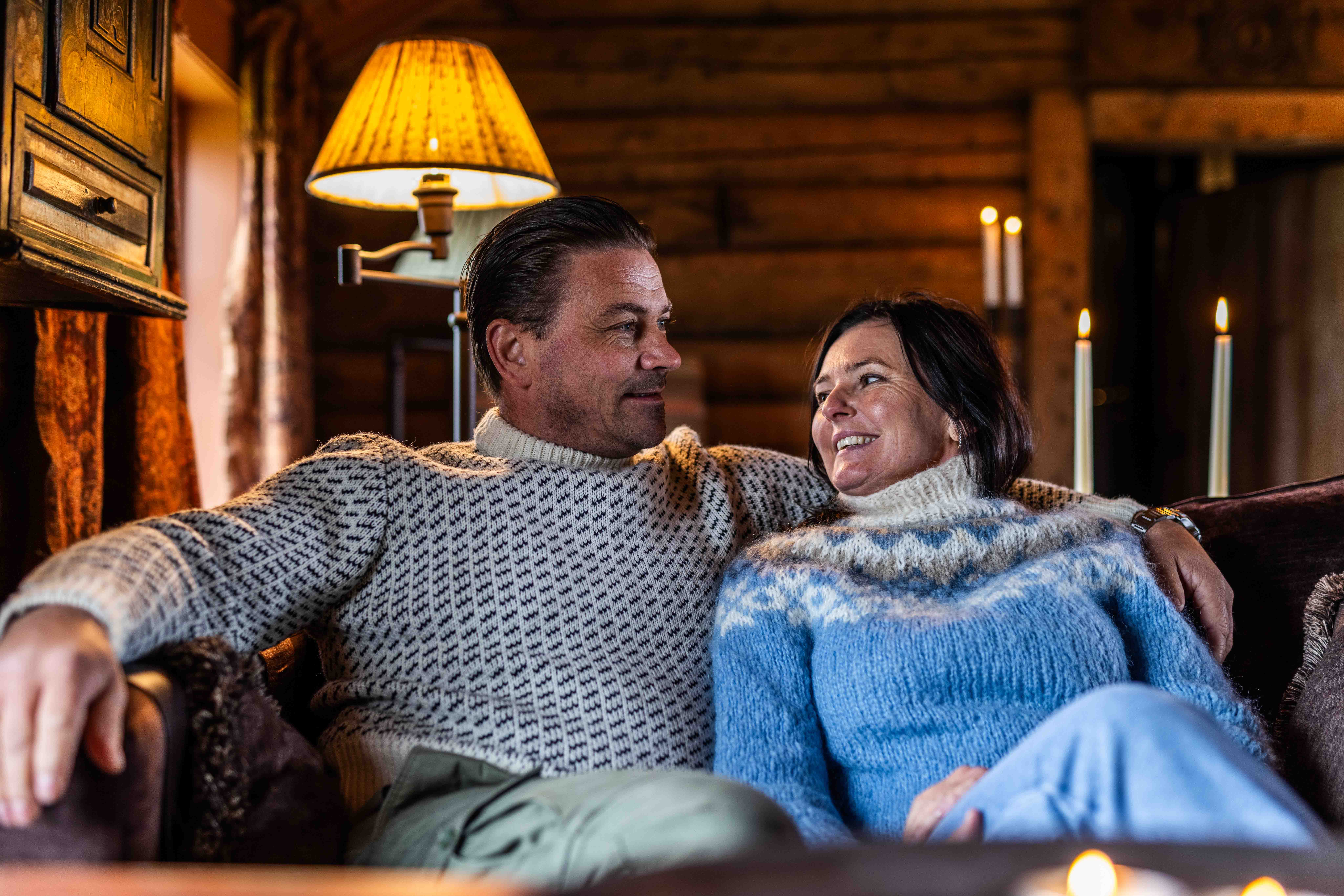 Par koser seg på Korsholmen