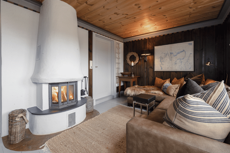 Historic room with wooden walls and views at Korsholmen