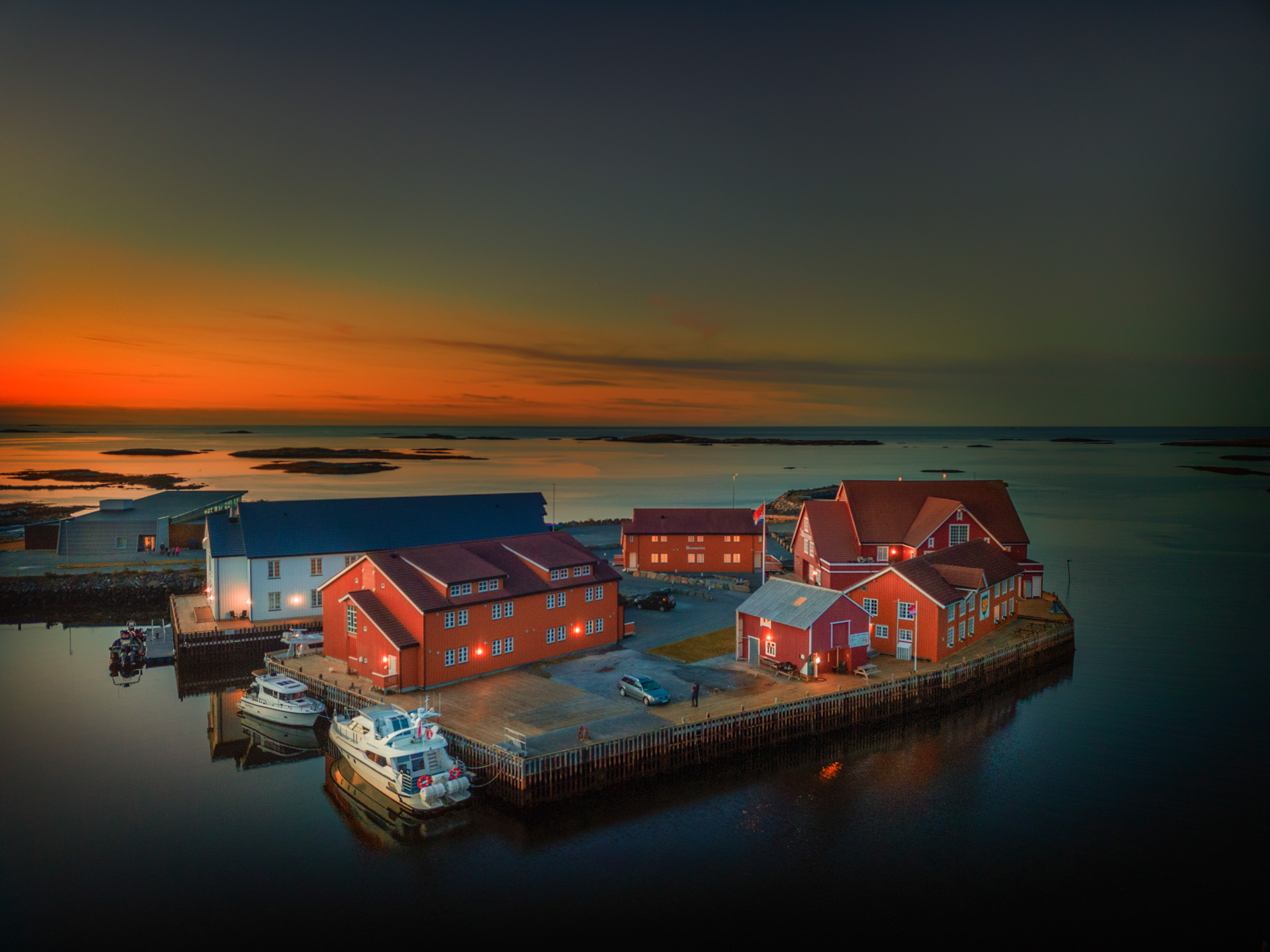 Finnøy Bryggehotell - Midt i øyriket med spektakulære solnedganger